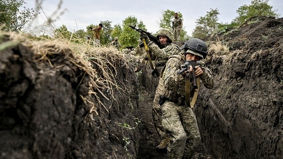 Kampfausbildung von Soldaten der 65. Separaten Mechanisierten Brigade der Ukraine September 2024