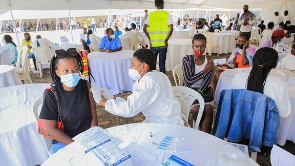 Covid-Impfung in Kigali Ruanda