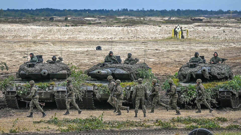 Wieviel Leopard-Panzer könnte Deutschland der Ukraine liefern?