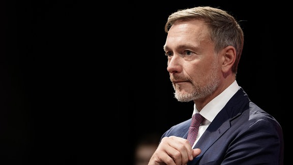 Christian Lindner Bundesfinanzminister (FDP) nachdenklich beim Buergerdialog JETZT im Stollwerk Koeln