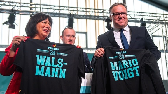 Mario Voigt, Partei- und Fraktionschef der CDU in Thüringen, rechts, und Marion Walsmann (CDU) Thüringer Spitzenkandidatin für die Europawahl