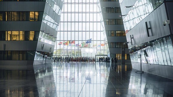 Die Haupthalle im NATO-Hauptquartier in Brüssel