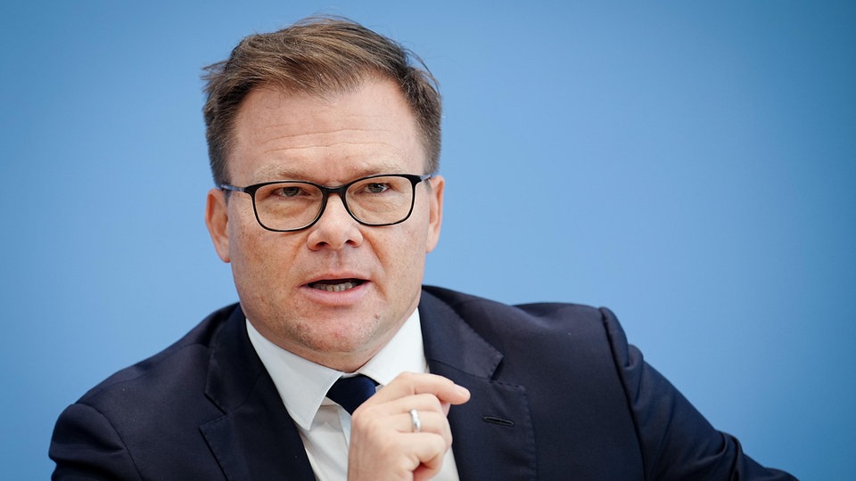 Schneider will mehr Ostdeutsche in Führungspositionen bringen