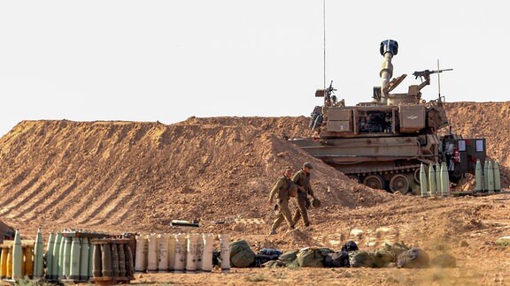 Panzerhaubitze der Israelischen Armee an der Greze zu Gaza