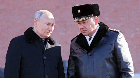 Putin und Verteidigungsminister Schoigu