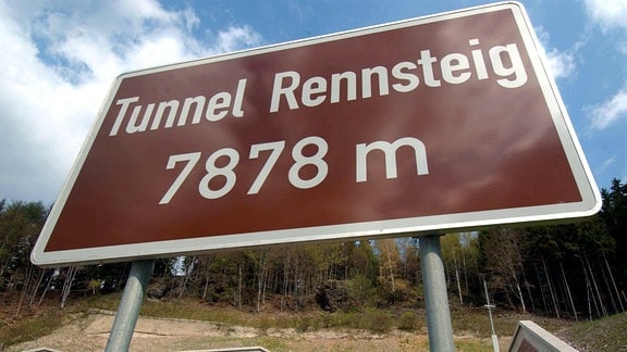 Das Portal des Tunnels Rennsteig bei Oberhof.