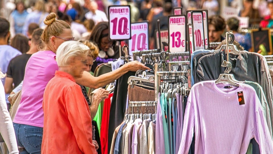 Kleidung mieten gegen “Fast Fashion” | MDR.DE