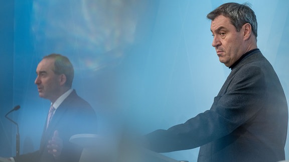 Hubert Aiwanger (l, Freie Wähler), Stellvertretender Ministerpräsident und bayerischer Staatsminister für Wirtschaft, Landentwicklung und Energie, und Markus Söder (r, CSU), Ministerpräsident von Bayern