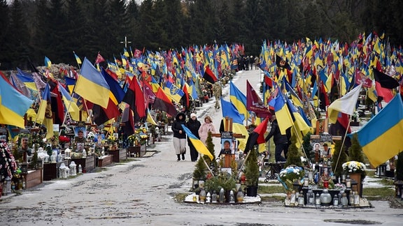 Ukrainischer Soldatenfriedhof in Lviv Lemberg im Februar 2024