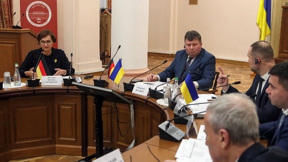 Bundesbildungsministerin Bettina Stark-Watzinger zu Besuch in Kiew