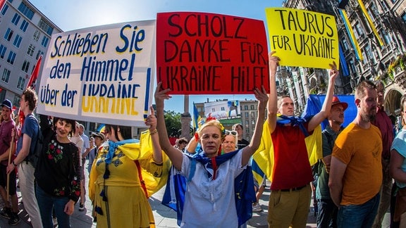 Taurus Demo für Waffenlieferungen an die Ukraine