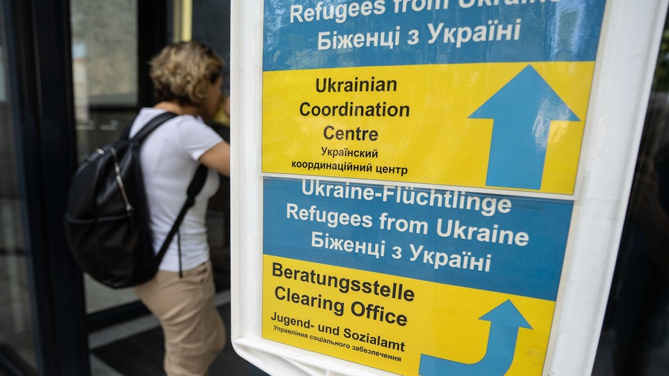 Bürgergeld-Debatte: Was ukrainische Flüchtlinge in Deutschland am Jobeinstieg hindert  | MDR.DE