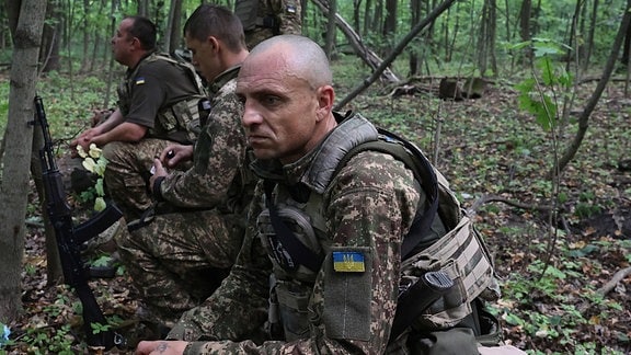 Ukrainische Soldaten der Spartan Brigade bei taktischer Übung