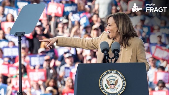 Präsidentschaftsanwärterin Kamala Harris während einer Wahlveranstaltung