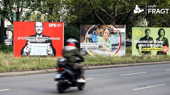 Wahlplakate von SPD, CDU und den Grünen.
