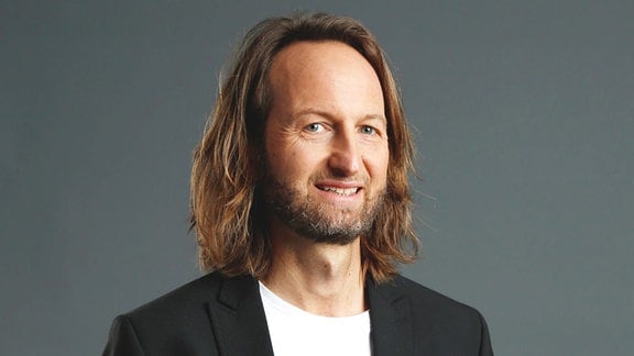 Welche Kauffaktoren es beim Kauf die Haare selber grau färben zu bewerten gilt