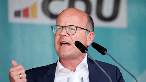 Oliver Schenk (CDU), Chef der Staatskanzlei in Sachsen und Kandidat für die Europawahl, spricht bei einer Kundgebung der CDU Sachsen zur Kommunal- und Europawahlen