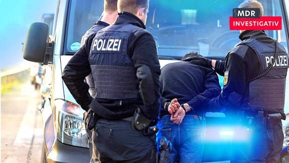 Polizei bei einer Festnahme