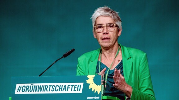 Jutta Paulus (Bündnis 90/Die Grünen), Europaabgeordnete, spricht bei der Landesdelegiertenversammlung der Grünen Rheinland-Pfalz. 