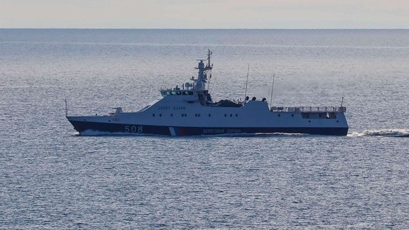Ein Schiff der russischen Küstenwache in der Ostsee