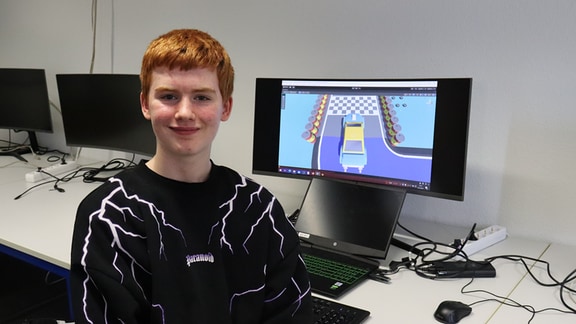 Christian (15) aus Halle hat dieses 3D-Rennspiel entwickelt und umgesetzt. Die gezeigte Plattform ist die Game-Engine Unity.