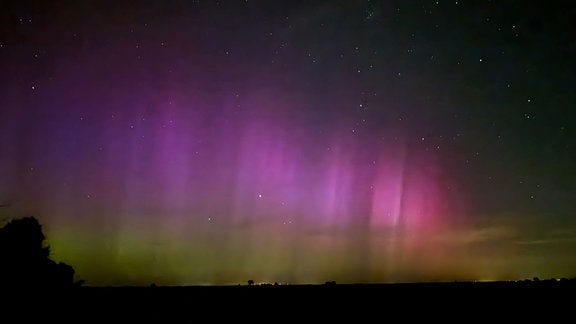 violette Polarlichter bei Köthen