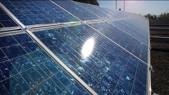 Auch in Egeln im Salzlandkreis soll künftig ein Solarpark Strom produzieren.