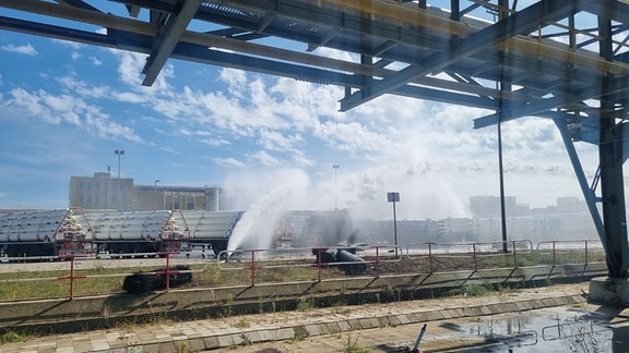 Brand auf dem Gelände der Linde GmbH im Werkteil I des Chemiestandortes Leuna