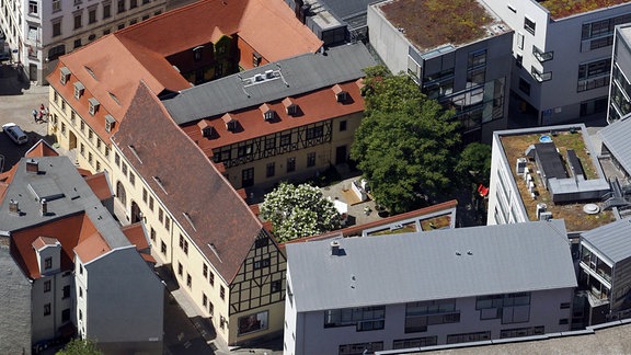 Blick aus der Luft auf das Händelhaus in Halle