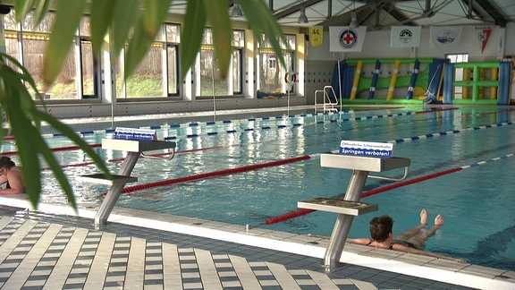 Schwimmbecken im Spaßbad Bulabana Naumburg