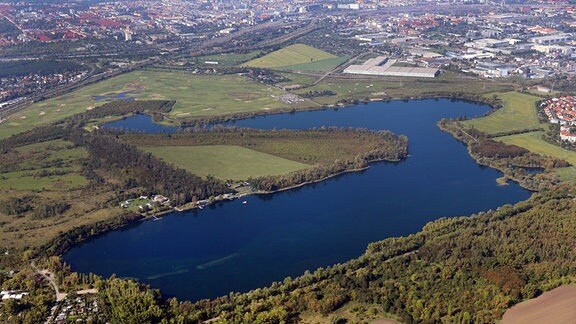 Rettungsschwimmer trainieren ab 2026 am Hufeisensee in Halle MDR.DE