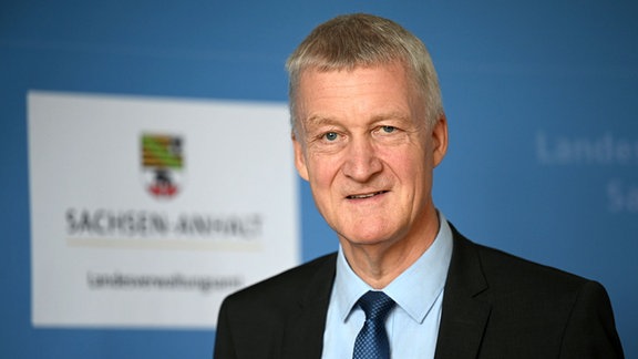 Thomas Pleye, Präsident des Landesverwaltungsamtes Sachsen-Anhalt, während einer Pressekonferenz in Halle/Saale. 