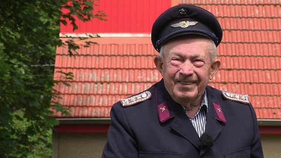 Feuerwehrmann Rudolf Stöckel in Uniform