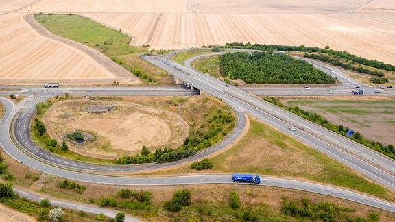 Die Autobahn 143 endet an der B 80