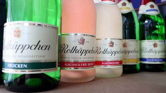 Verschiedene Flaschen Rotkäppchen-Sekt, 2014