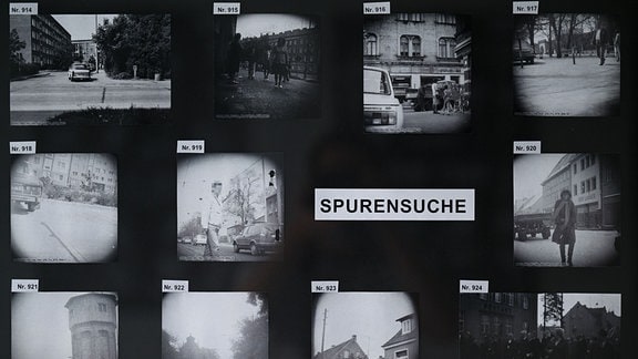 "Spurensuche" steht zwischen Fotografien, die im Stasi-Unterlagenarchiv in Halle/Saale zu sehen sind.
