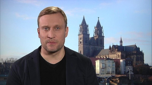 Politik-Wissenschaftler Benjamin Höhne im Interview vor dem Magdeburger Dom