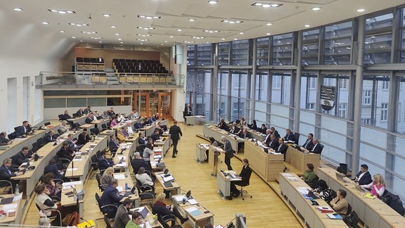 Debatte im Landtag von Sachsen-Anhalt in Magdeburg - Diskussion um die Feststellung einer Notlage für 2023