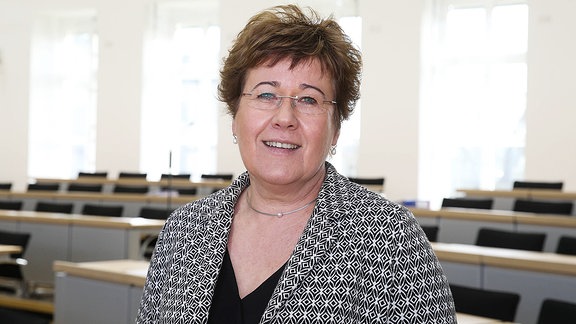 Sozialministerin Petra Grimm Benne (SPD,Sachsen Anhalt) - Landtagssitzung im Landtag von Sachsen Anhalt