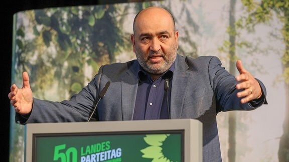 Omid Nouripour,spricht auf dem 50. Landesparteitag der Bündnis 90/Die Grünen Sachsen-Anhalt in Magdeburg