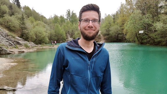 Denny Sander, Leiter Untere Wasserbehörde Landkreis Harz, am blauen See