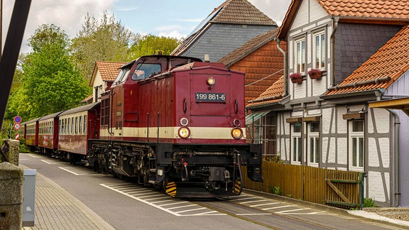 Die Brockenbahn mit Diesellok.