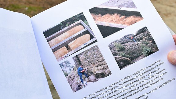 Auf Zetteln ist ein Bericht der Bergakademie abgedruckt.