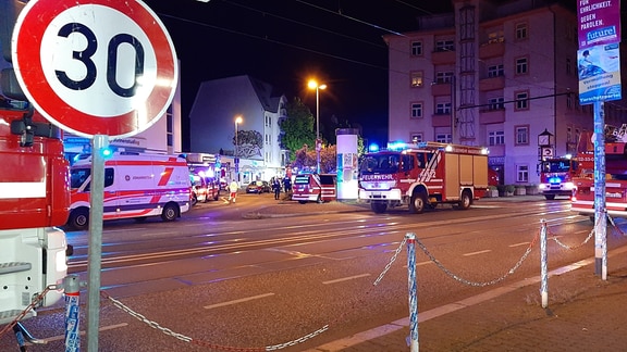 Feuerwehreinsatz bei einem Tiefgaragenbrand in Magdeburg