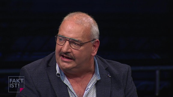 Henrik Slobodda, ehrenamtlicher Ortsbürgermeister von Möchenholzhausen im Weimarer Land in der MDR-Sendung "Fakt ist!"