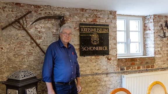 Olaf Busch, Vorsitzender des Museumsvereins in den Vereinsräumen