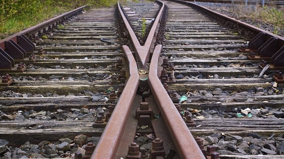 Gleise einer stillgelegten Bahnstrecke