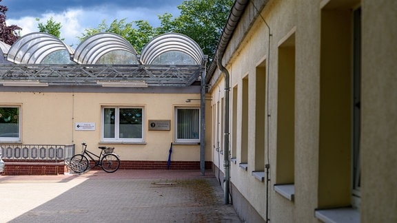 Der Eingang der Kinderklinik Gardelegen. 