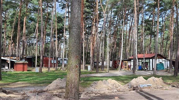 Dauercamper-Domizile auf dem Campingplatz in Arendsee.