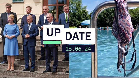 Eine Collage aus zwei Bildern: Eine Gruppe Politziker und Politikerin auf einer Treppe stehend und ein Bikini-Oberteil, das im Freibad an einer Stange hängt